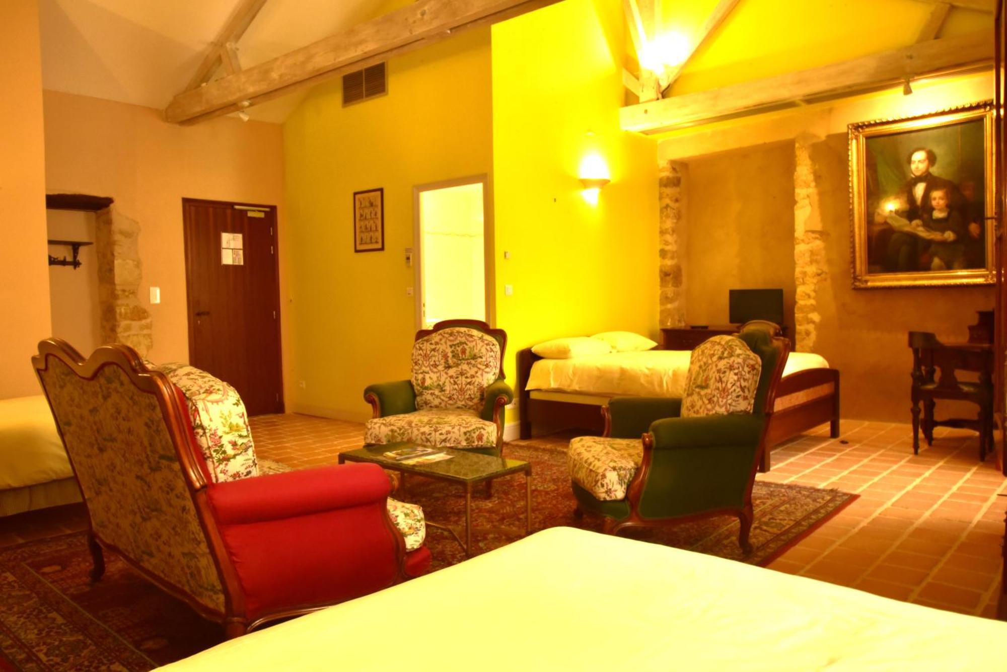 Logis Hotel Le Boudoir Belvès Zimmer foto